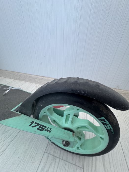 Самокат Roces 175 man