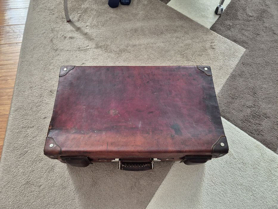 Valiza/geamantan piele vechi