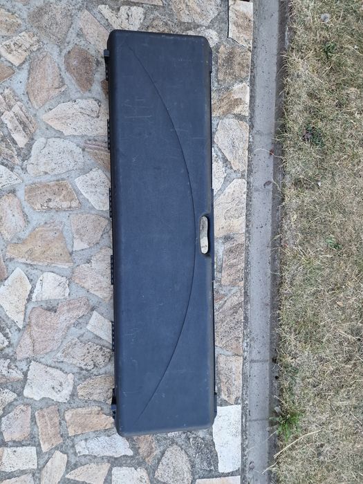 Черен куфар за пушки/инструменти