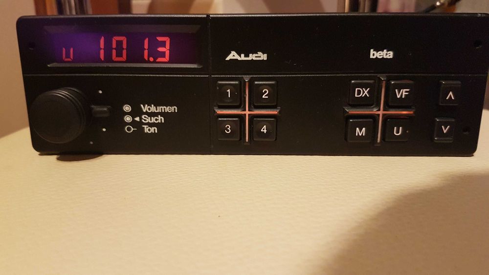 Radiocasetofon auto oldimer Audi radio auto casetofon oldtimer Audi