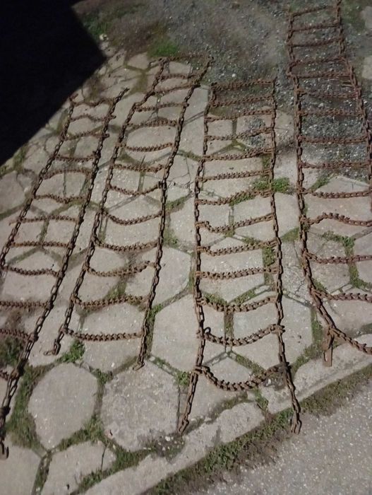 Вериги с шипове.