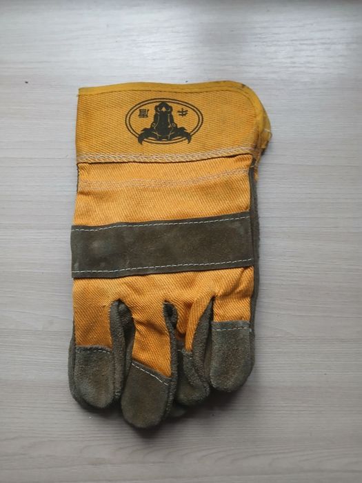 Перчатки, галицы рабочие продам