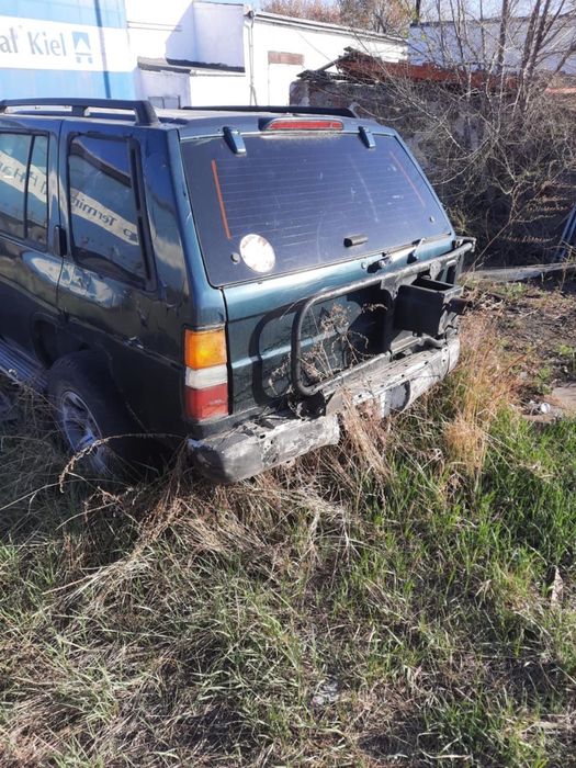 Ниссан террано.