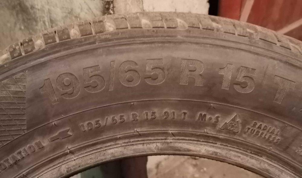 Продавам 1 брой зимна гума 195.65.15 дот 2021 Контентал