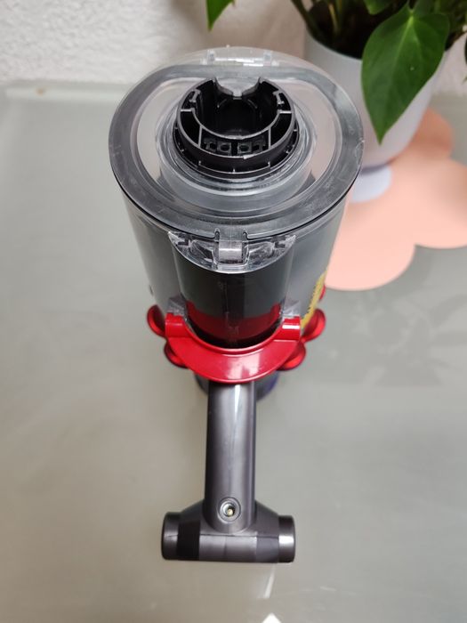 Aspirator vertical Dyson V10