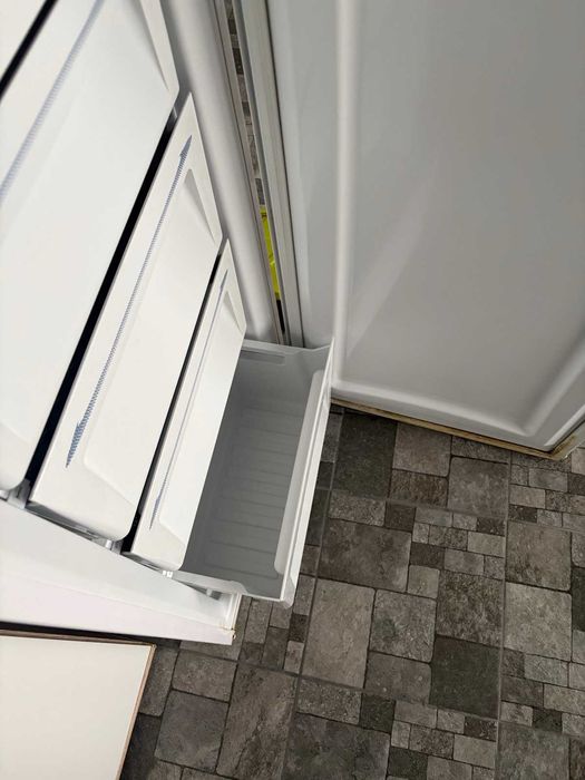 Фризер Нео с 6 чекмеджета топ състояние