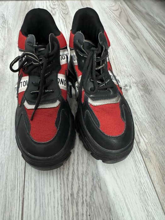 Продам обувь женскую