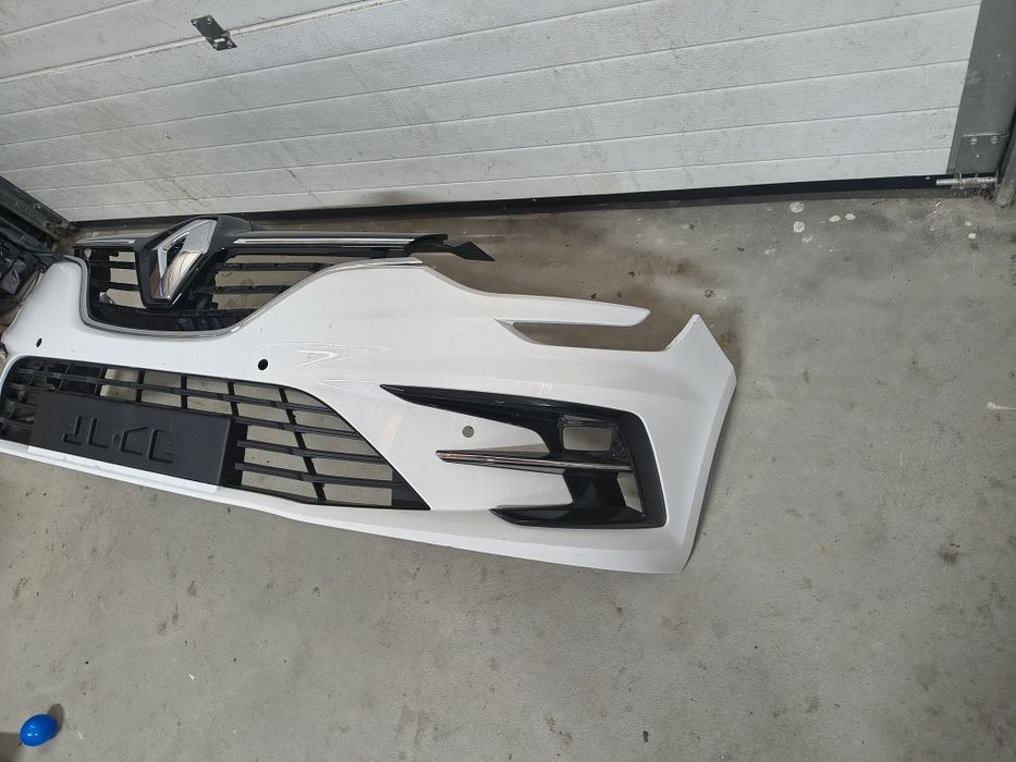 Bara fata Megane 4 facelift cu 4 gauri de senzori alba