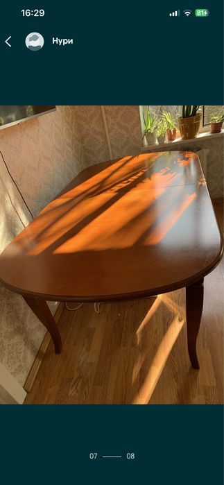 Стол со стульями