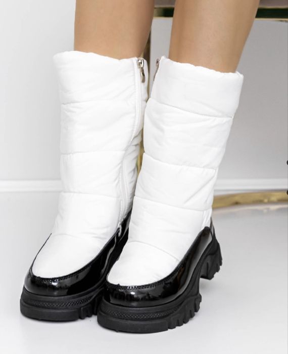 Дамски боти от лачена екологична кожа