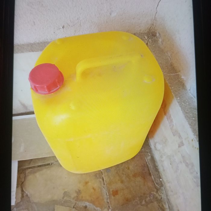 Канистра пластмассовая