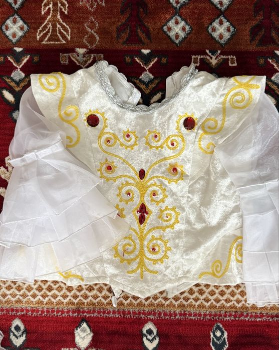 Нарядная одежда для девочки / праздничные костюмы на утренник
