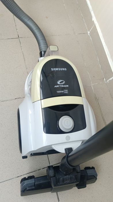 Пылесос Samsung 1600w