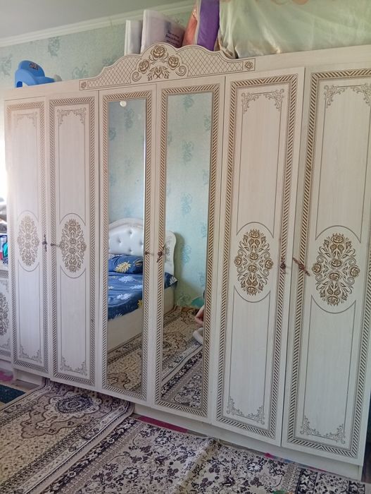 Прадаю спальный гарнитур не дорога