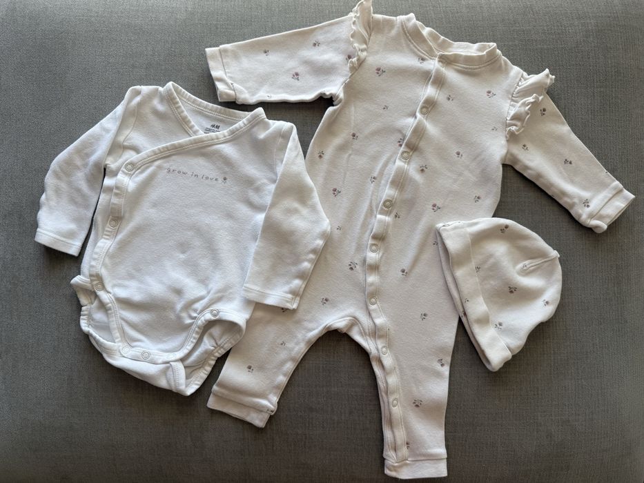 Set body salopeta si caciulita H&M, marime 68