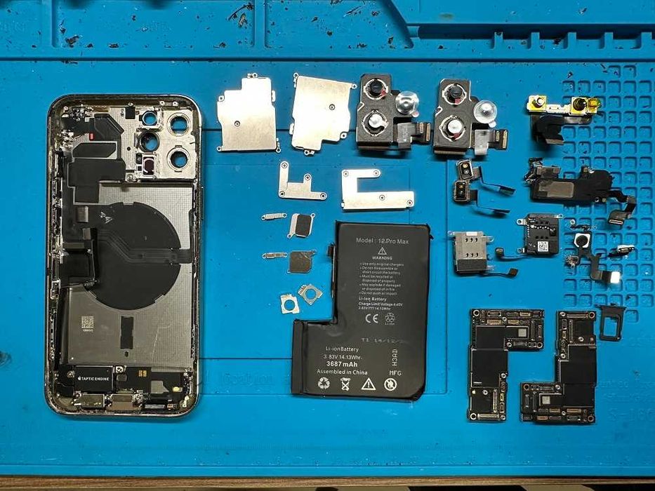 iPhone 12 Pro Max на части