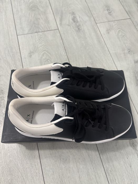 Adidasi Armani Exchange