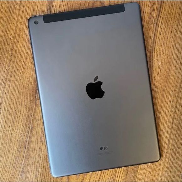 Продаю iPad 5 поколения