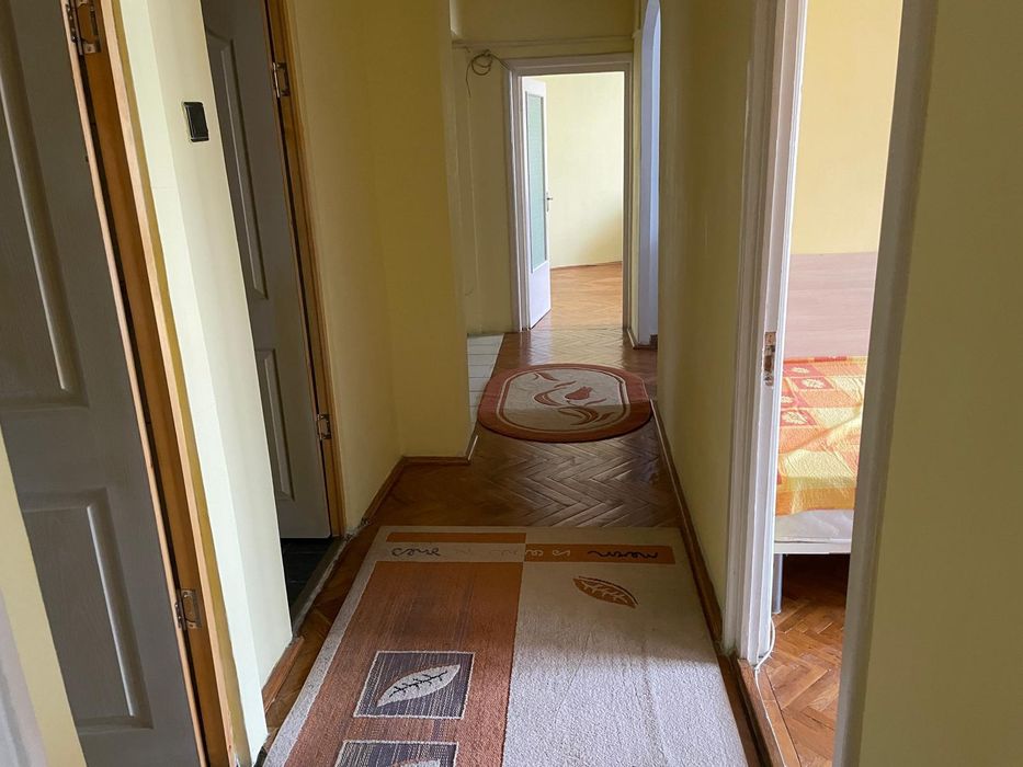 Dau în chirie apartament cu 3 camere str. Dimitrie Cantemir