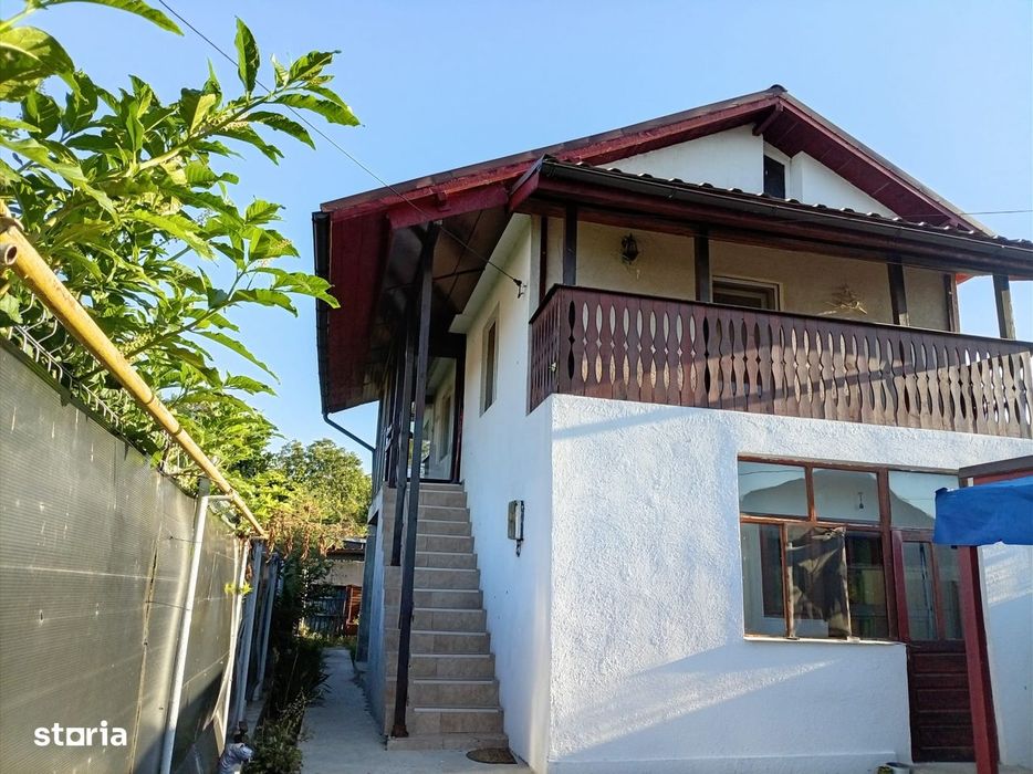 Casa cu etaj si curte generoasă,  Năvodari