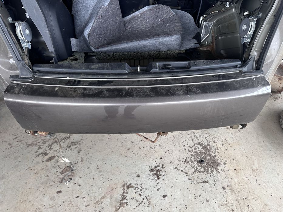 Капак малък оборудван за Мицубиши Аутлендър 2012