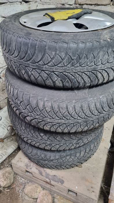 vand anvelope iarna 175/65r14