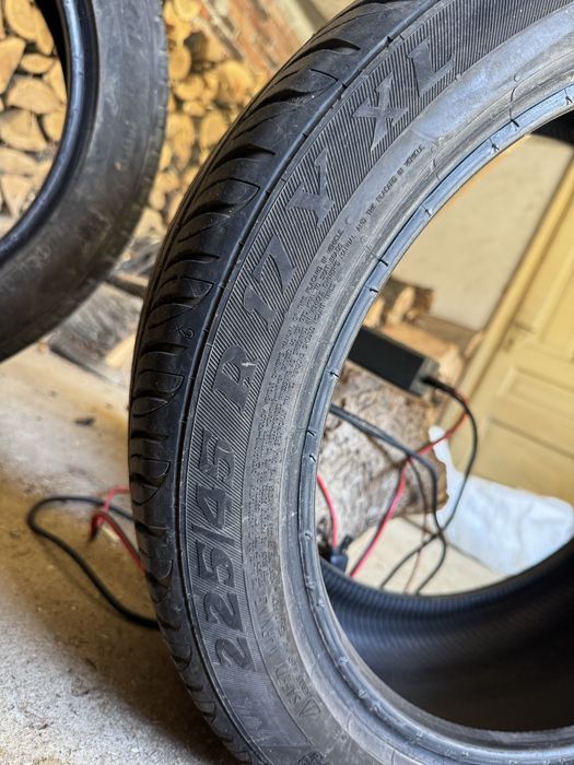 4 броя летни губи VIKING 225/45 R17 XL