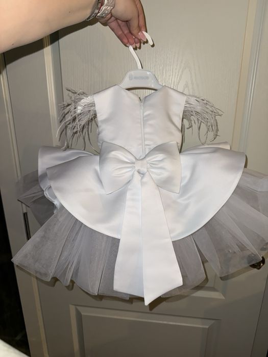 Официални рокли .