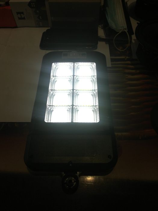 Lampa solara pentru curte