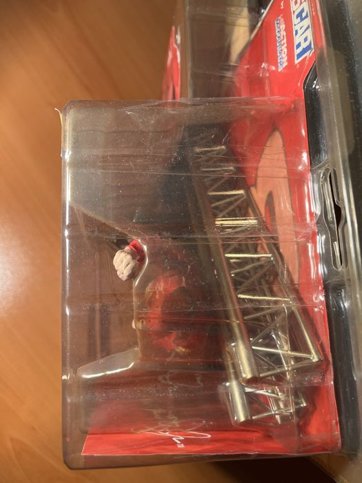 Колекционерска фигура 2004 NASCAR Limited Edition на Dale Earnhardt Jr