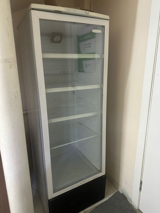 Витринный холодильник БИРЮСА