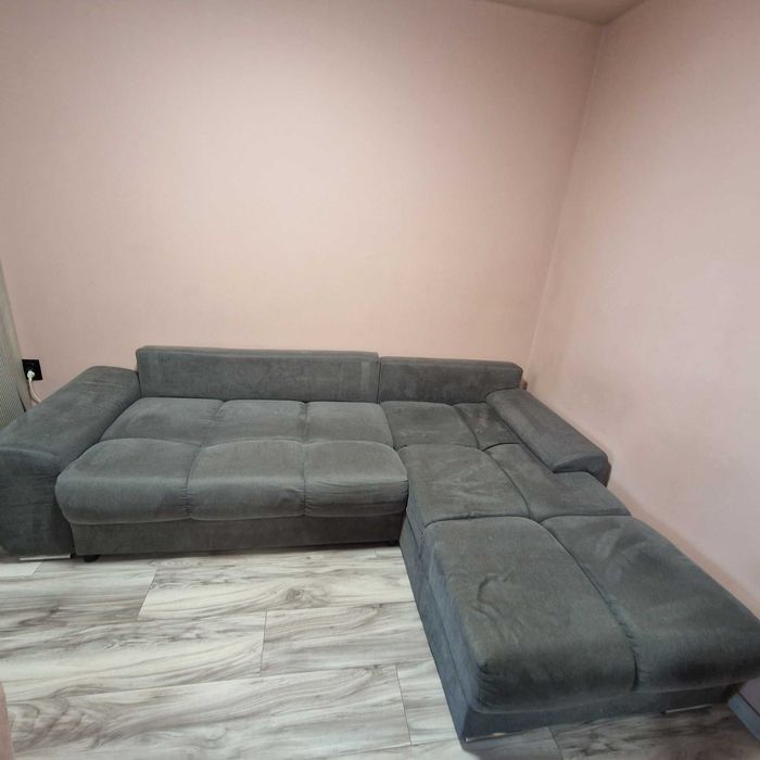 Сив разтегателен диван