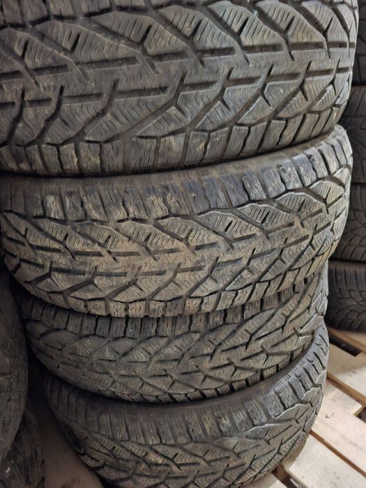 Продам шины 225/60/17