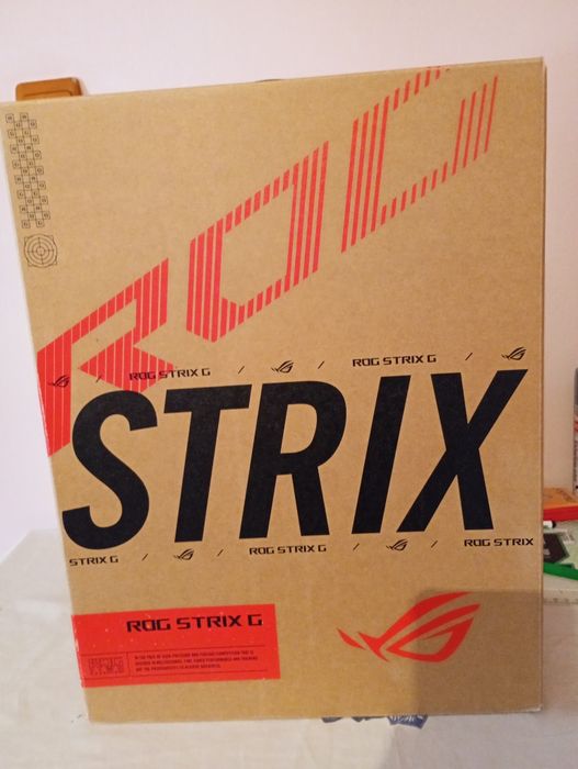 Laptop Asus ROG Strix G18 G814JI-N6070 defect service (fără SSD și cu 16 GB RAM DDR5) 2300lei