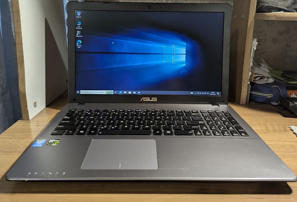 Ноутбук Asus A550J