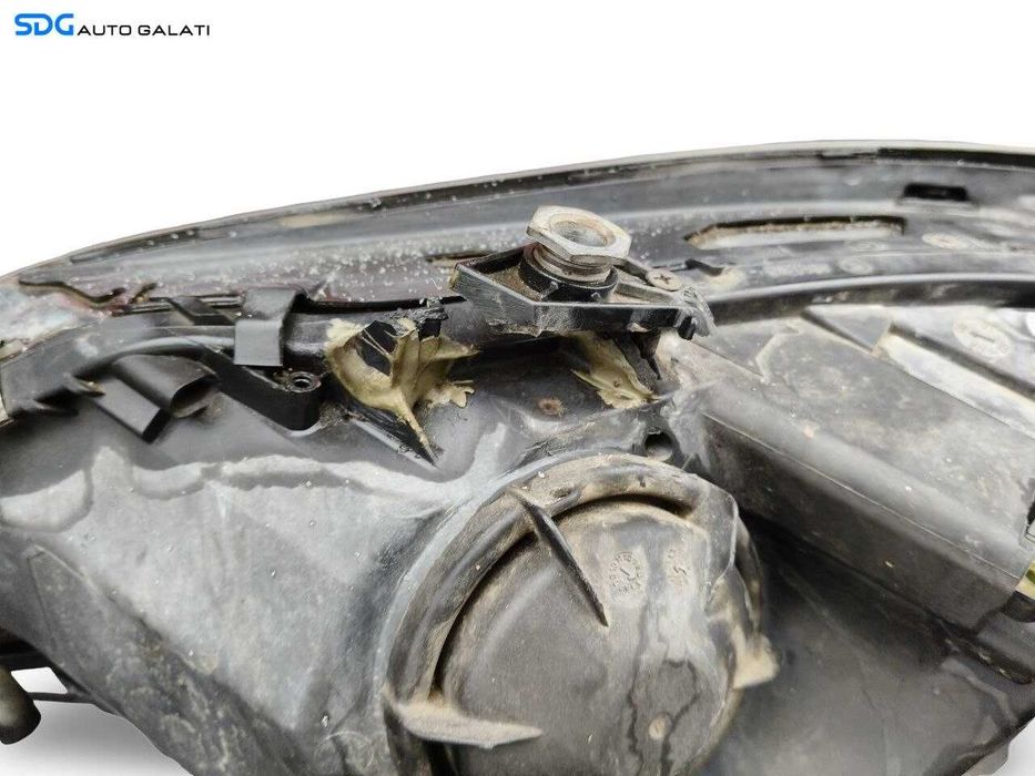 Far Dreapta EUROPA cu Xenon BMW Seria 5 E60 E61 2003 - 2007 Cod 7189312 (Ureche Lipsa) [LS0716]