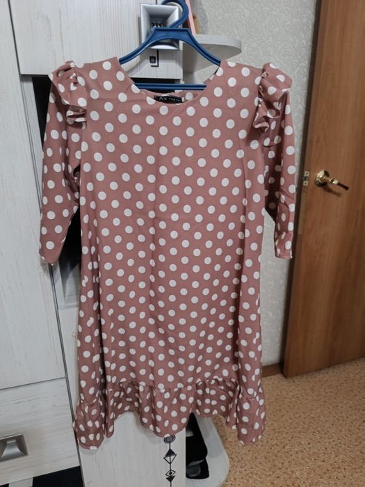 Нарядные женские платья