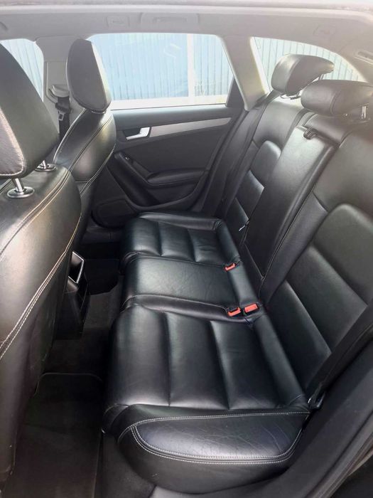 Audi A4 Avant FACELIFT 2.0 TDI 143CP, 2012, cutie automată.