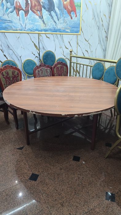 Продам б/у столы и стулья