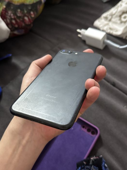Айфон 7+ продам 20к