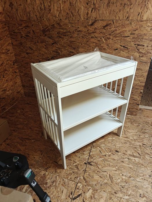 Masă înfășat IKEA + saltea