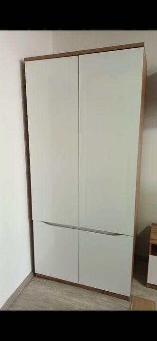Dulap alb lemn lucios 150x190