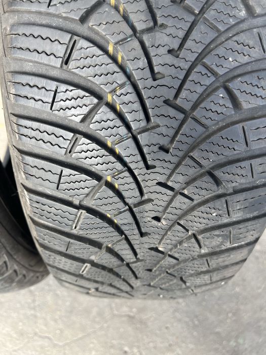 2 бр. зимни гуми 205/55/16 GoodYear DOT 3817 5 mm