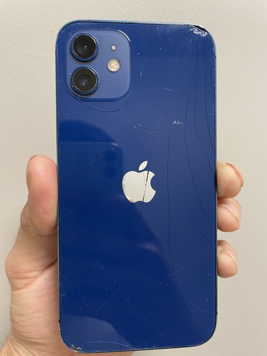 Айфон 12 продам