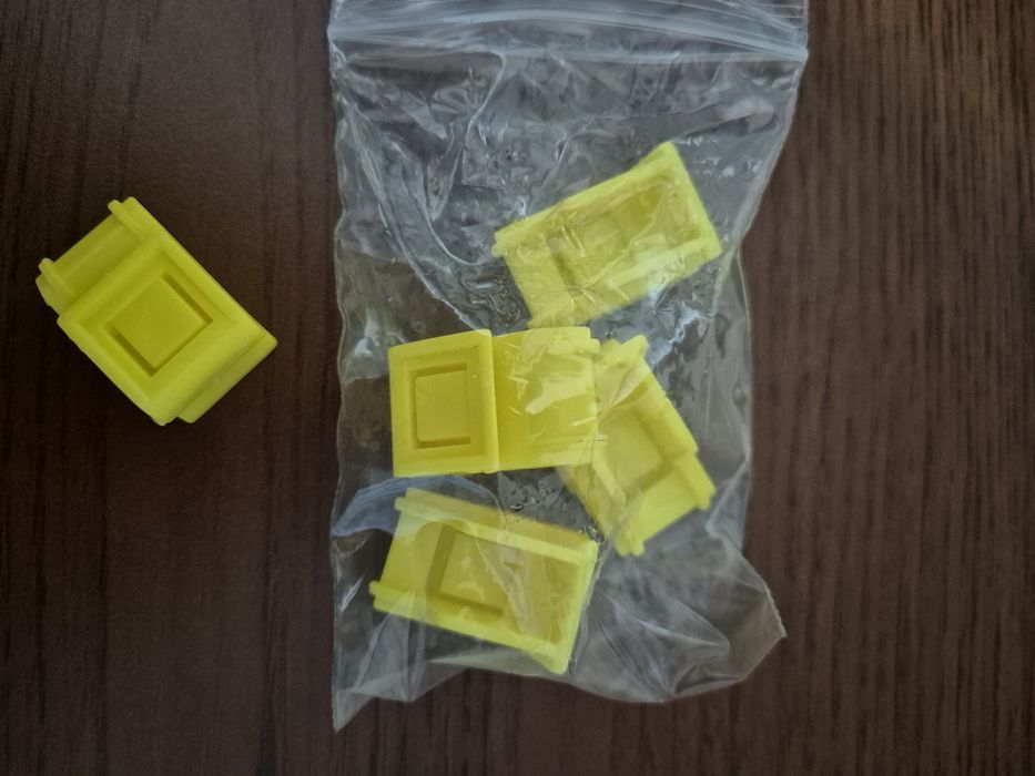 Клипсы на бампер