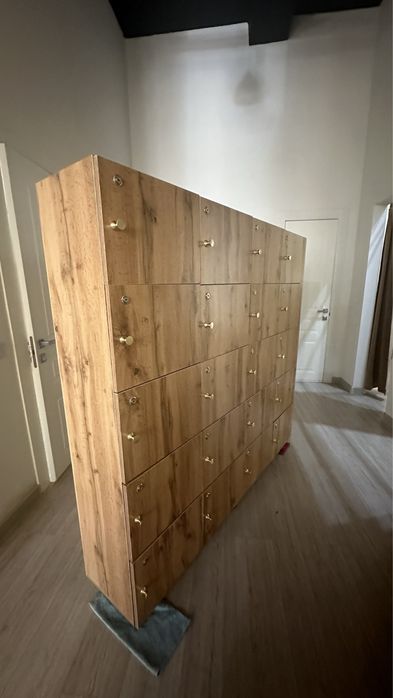 Продаю шкафы с замками для раздевалки