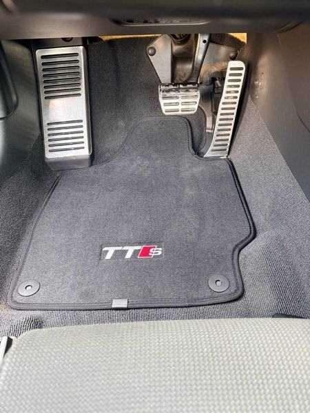 Стелки за Tesla Model 3 от 2017 до 2023 по поръчка