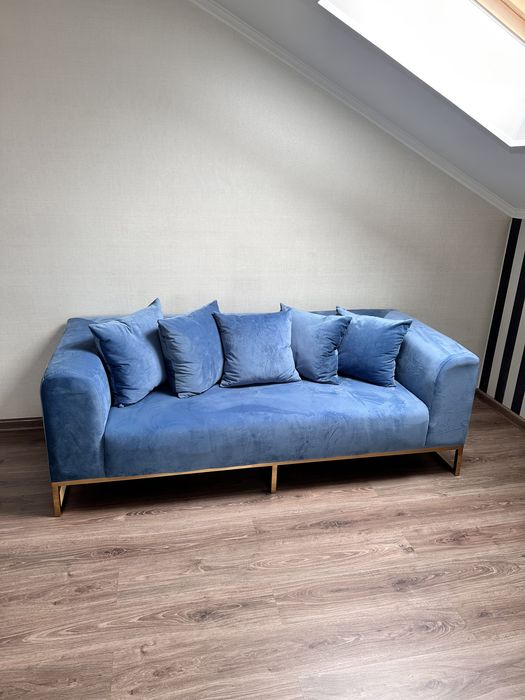 Новый стильный диван