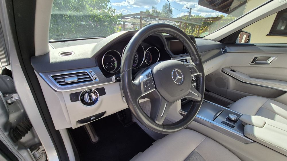 Mercedes Benz E300 Bluetec Hybrid  W212 + TVA