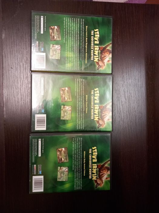 Vand DVD-uri cu Steve Irwin